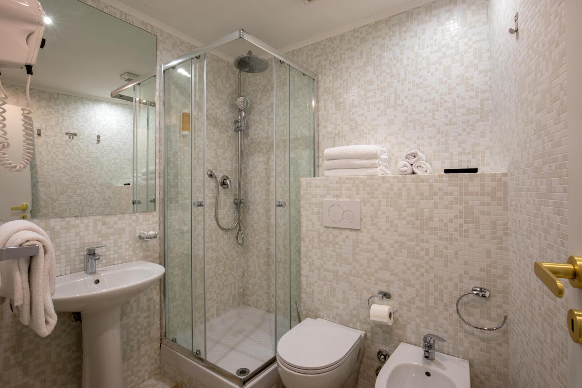 Amalia Suites By Remember Рим Екстериор снимка